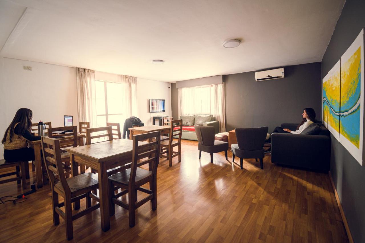 Chill Inn Hostel Мендоса Екстериор снимка