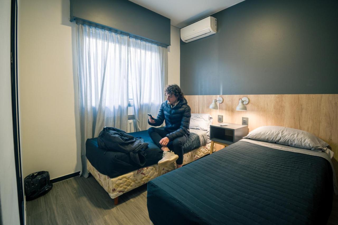 Chill Inn Hostel Мендоса Екстериор снимка