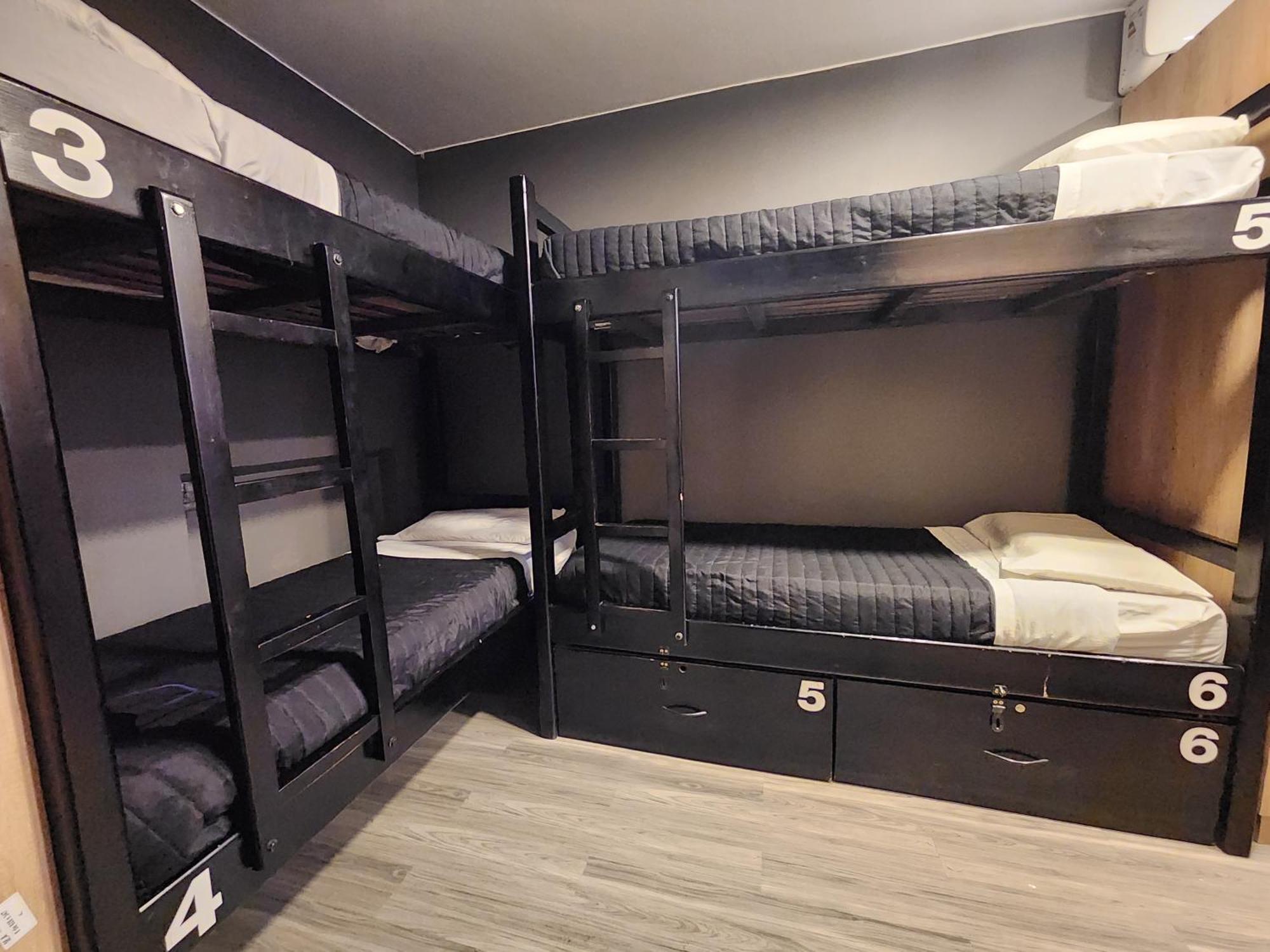 Chill Inn Hostel Мендоса Екстериор снимка