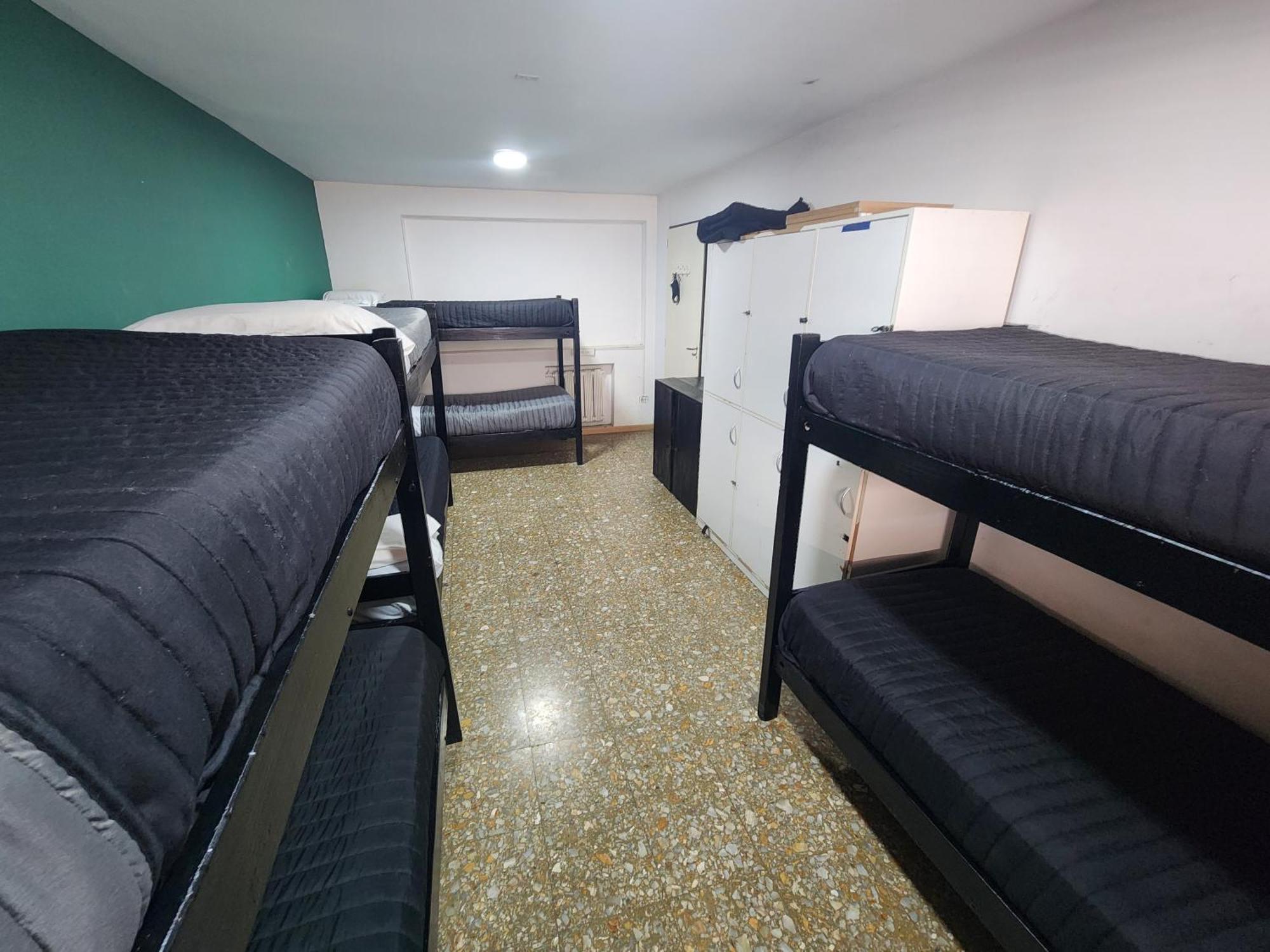 Chill Inn Hostel Мендоса Екстериор снимка